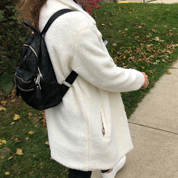 Zaful faux fur fuzzy coat - Picture 12 of 12